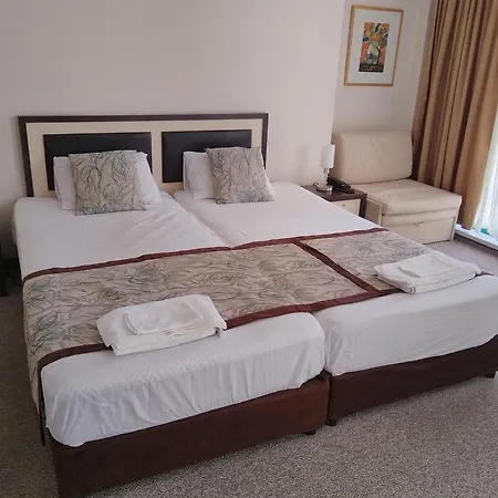 Berlin Golden Apartment Golden Sands